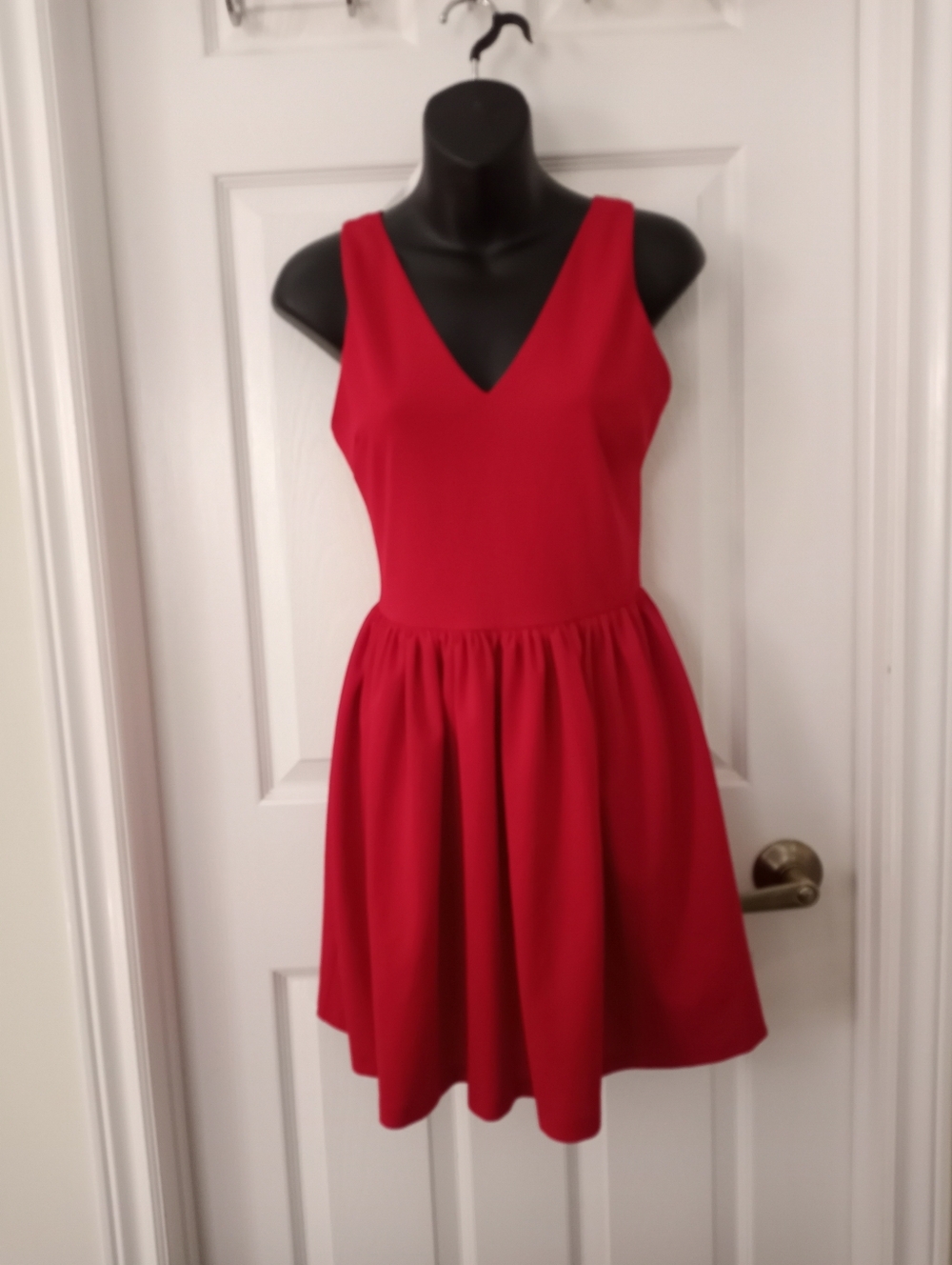 Aqua Bold Red V-Neck Sleeveless Mini Dress